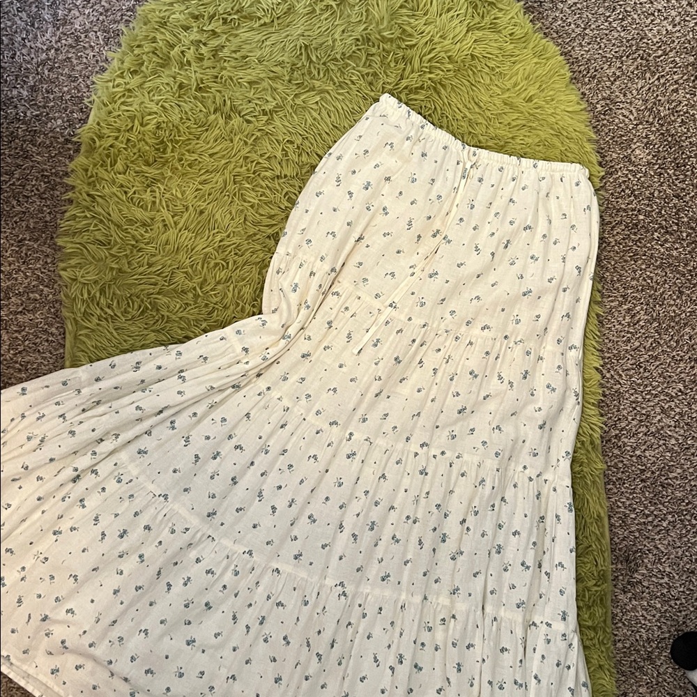 Cotton On Cream Skirt with Blue Floral Accents